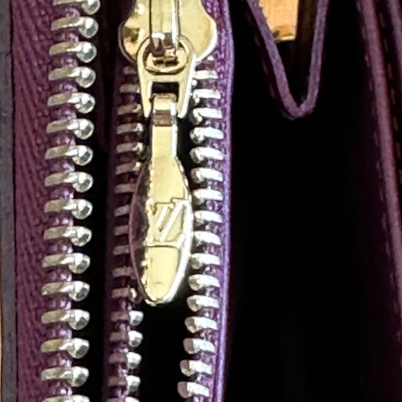 LOUIS VUITTON VERNIS MERLOT LONG ZIPPERED WALLET WITH BOX - Picture 5 of 11